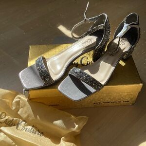 New in box Lady Couture sandals pewter sz 10